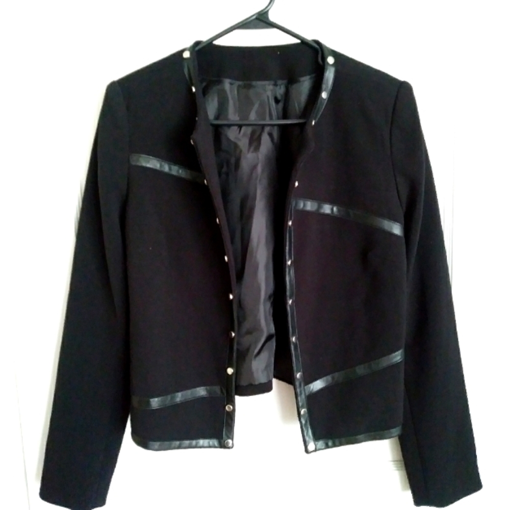 Black, adult medium jacket